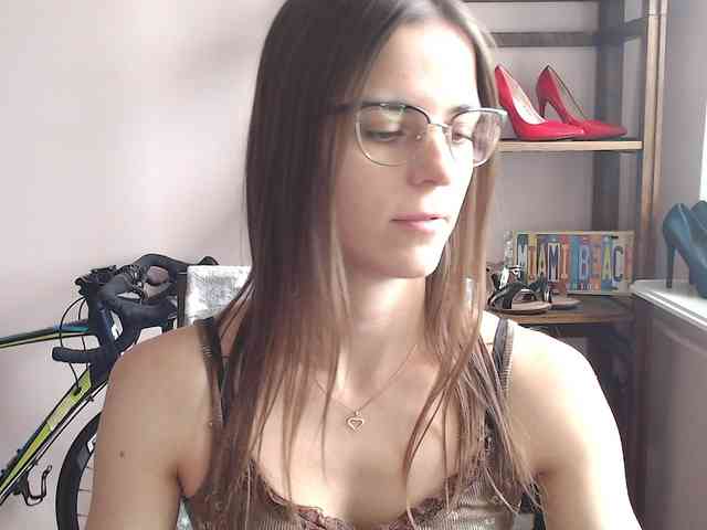 Model: MegiKiss