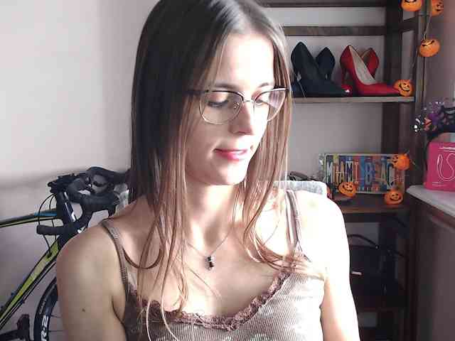 Model: MegiKiss