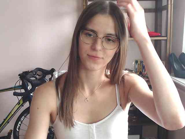 Model: MegiKiss