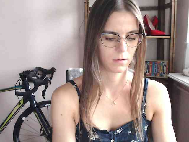 Model: MegiKiss