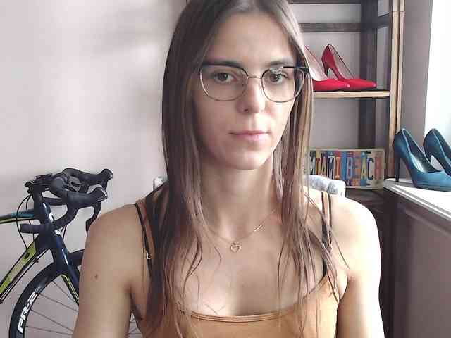 Model: MegiKiss