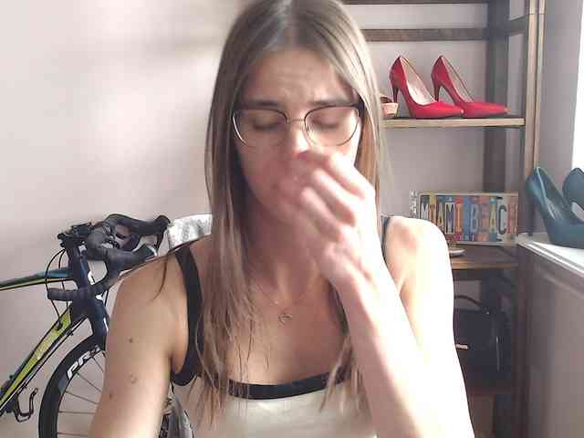 MegiKiss webcam