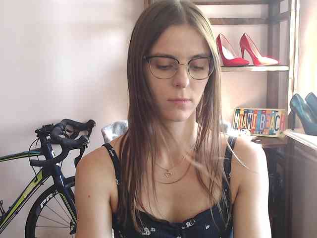 Model: MegiKiss