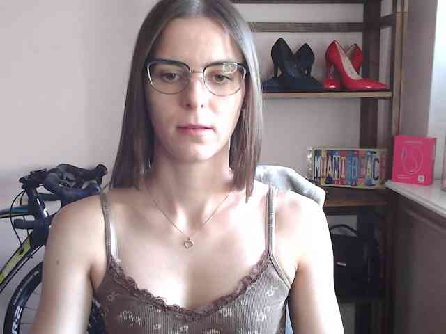 Model: MegiKiss