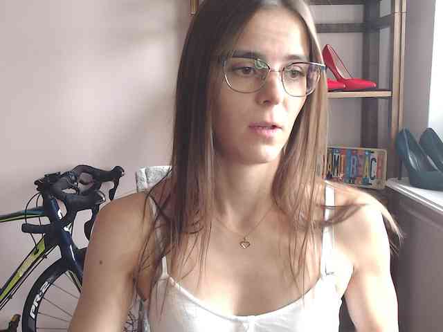 Model: MegiKiss