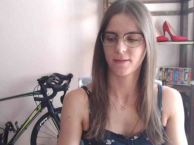 MegiKiss webcam