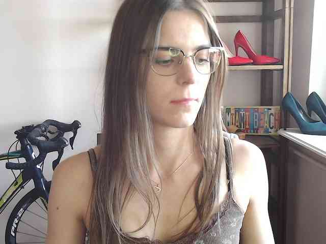 Model: MegiKiss