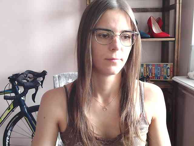 Model: MegiKiss