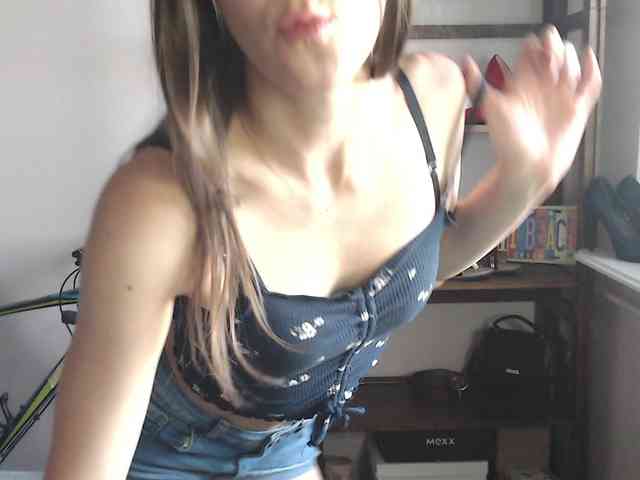 MegiKiss webcam
