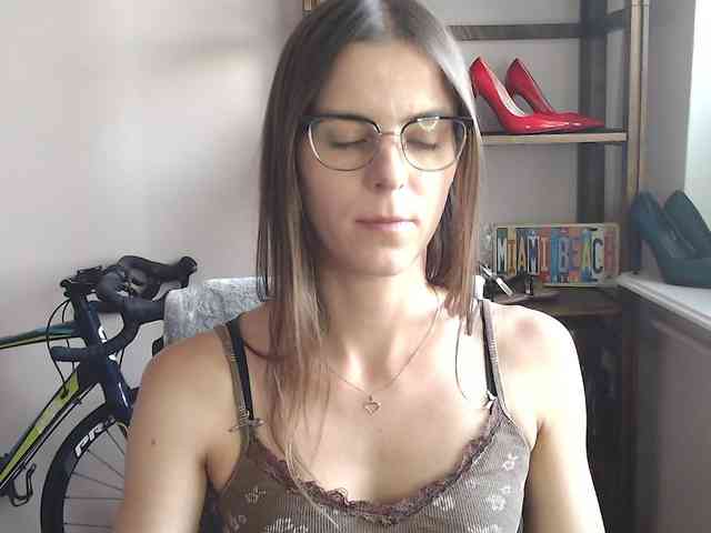 MegiKiss webcam