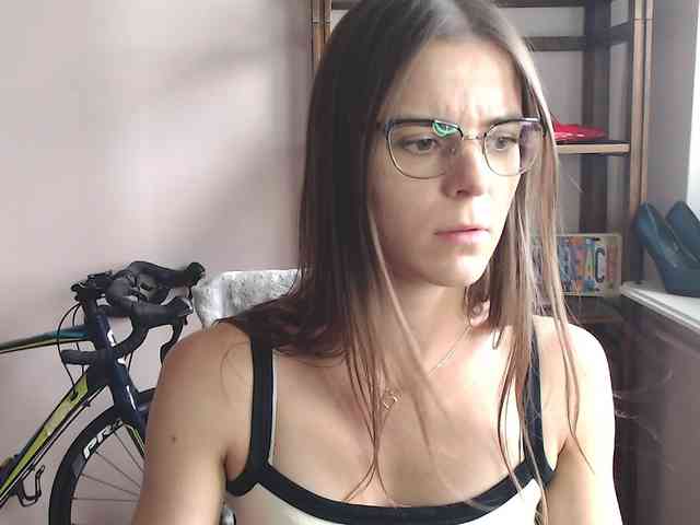 Model: MegiKiss