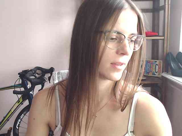 Model: MegiKiss