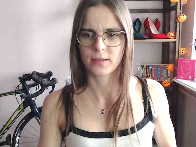 Modèle: MegiKiss