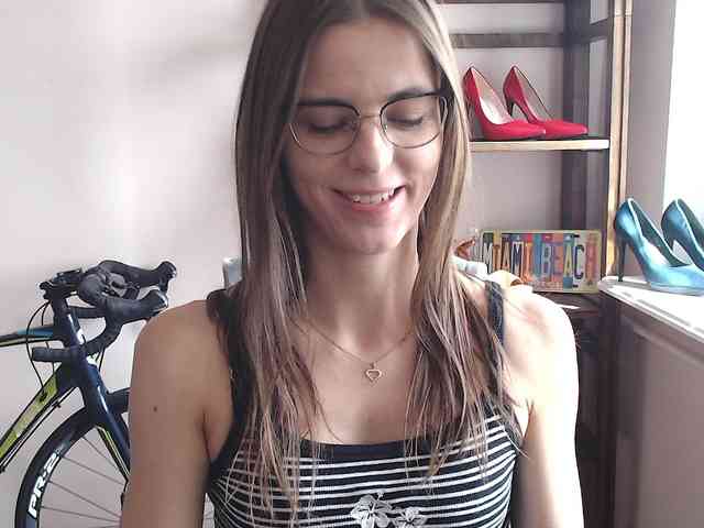 MegiKiss webcam