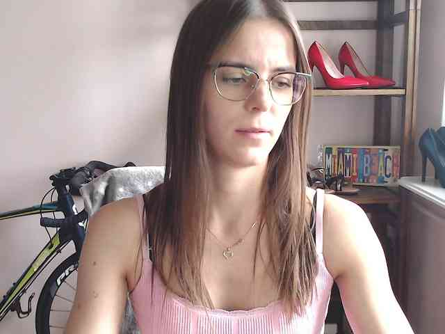 Model: MegiKiss