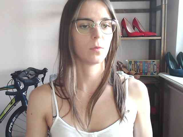 Model: MegiKiss