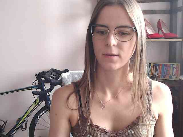 MegiKiss webcam