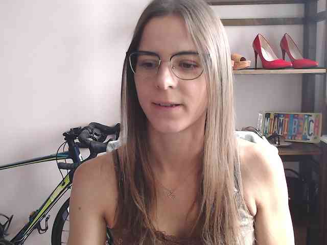 MegiKiss webcam