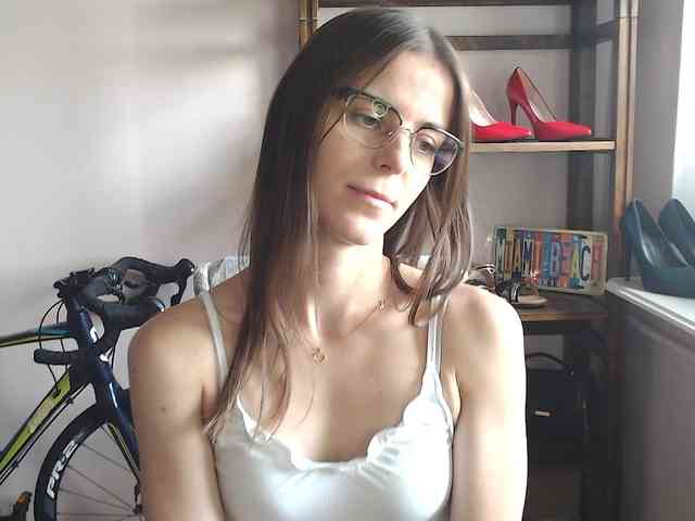 Model: MegiKiss