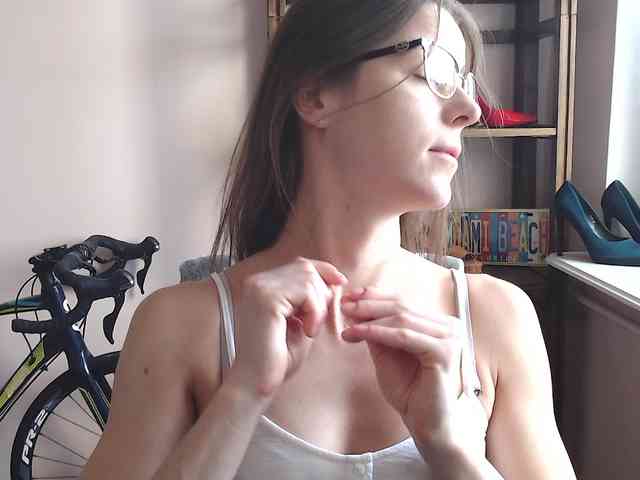Model: MegiKiss