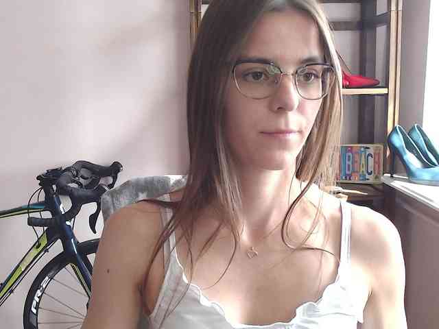 Model: MegiKiss