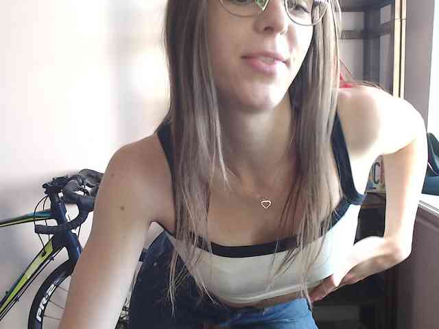 MegiKiss webcam