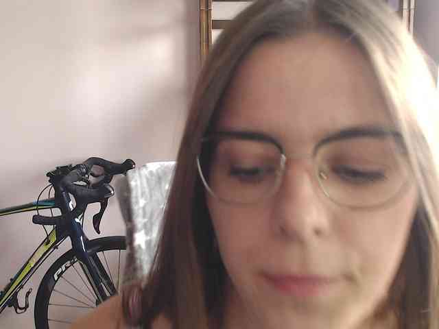 MegiKiss webcam