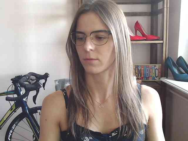 MegiKiss webcam