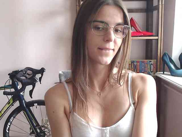 Model: MegiKiss