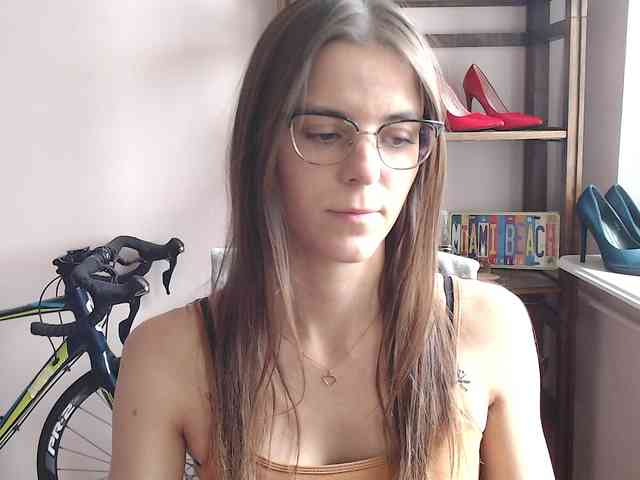 Model: MegiKiss