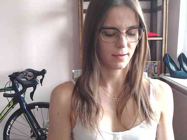 Model: MegiKiss