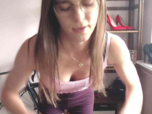 MegiKiss webcam
