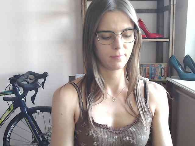 MegiKiss webcam