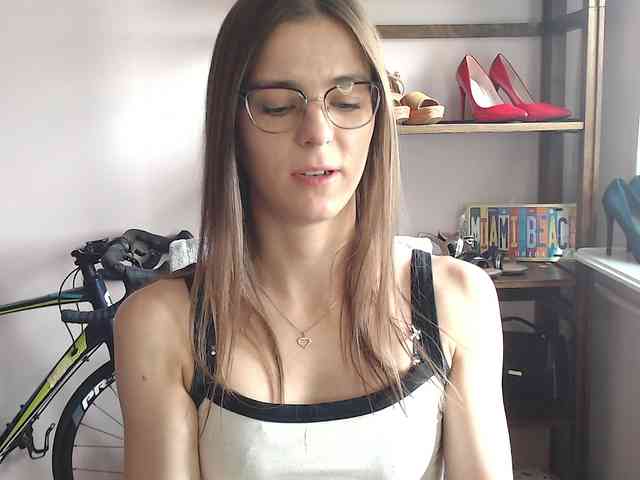 MegiKiss MegiKiss