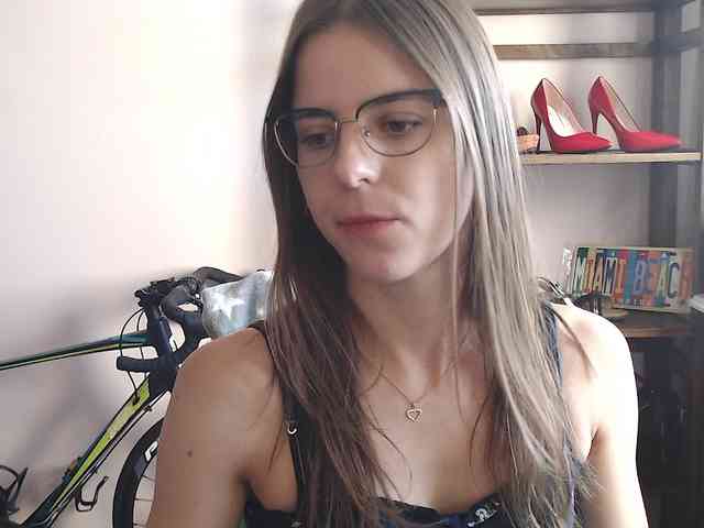 MegiKiss webcam