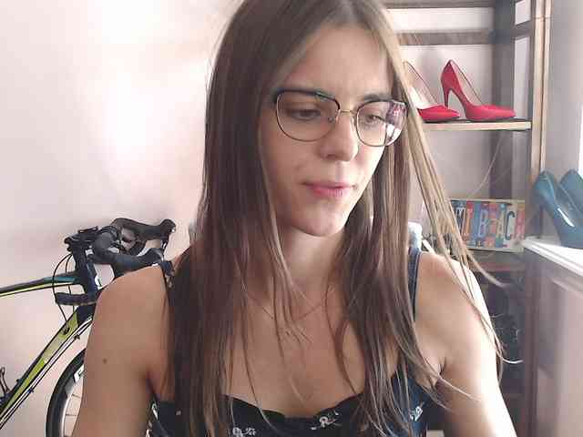 Model: MegiKiss