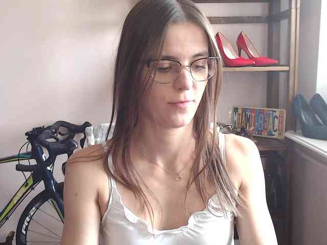 Model: MegiKiss