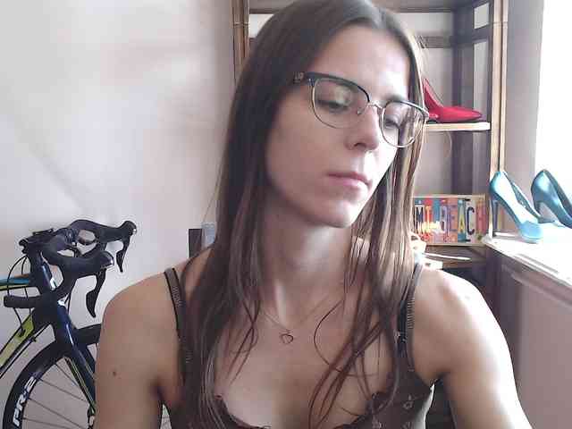 Model: MegiKiss