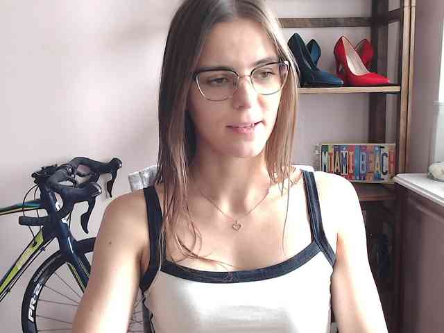 Model: MegiKiss