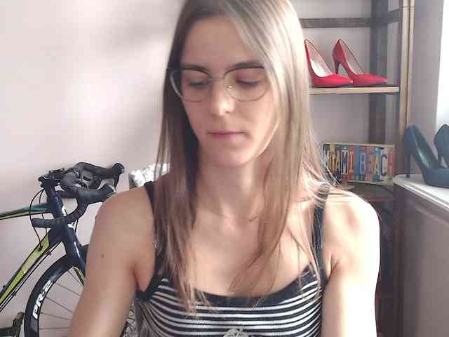MegiKiss webcam