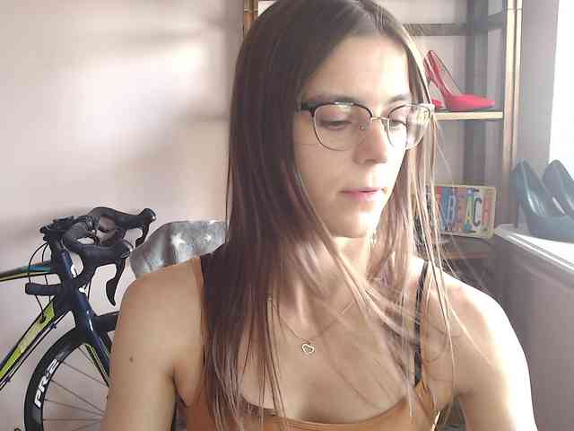 Model: MegiKiss