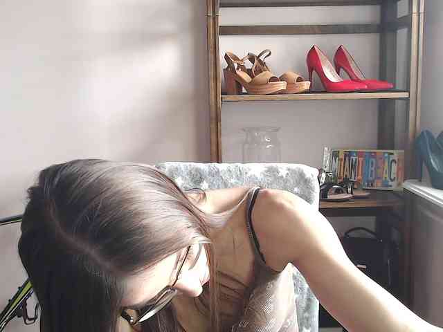 Model: MegiKiss