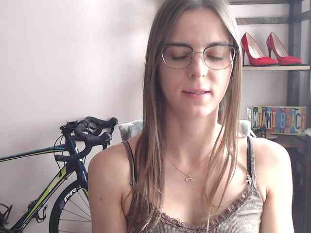 MegiKiss webcam