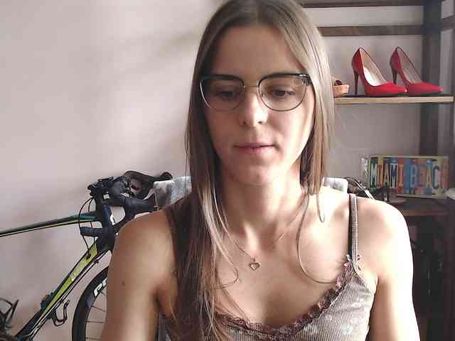 MegiKiss MegiKiss