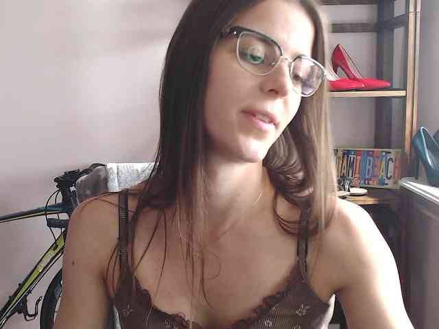 Model: MegiKiss