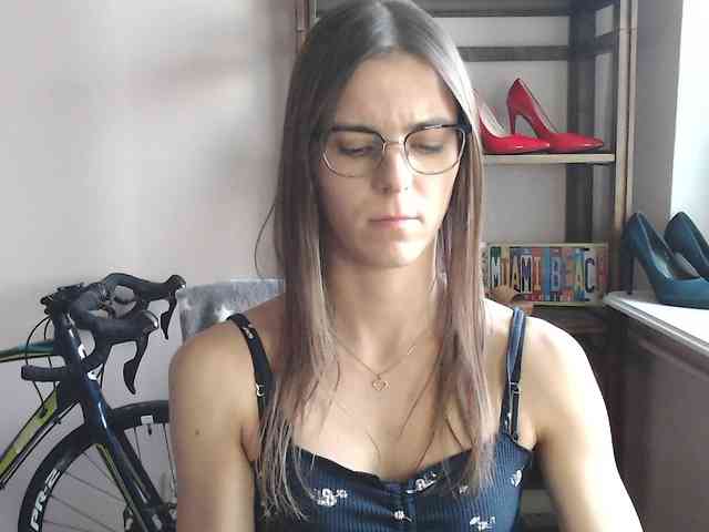 Model: MegiKiss