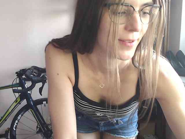 MegiKiss webcam