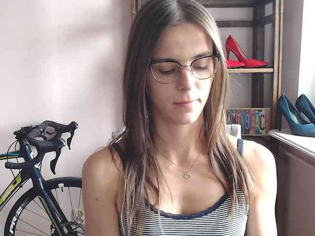 Model: MegiKiss