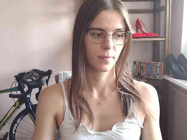 Model: MegiKiss