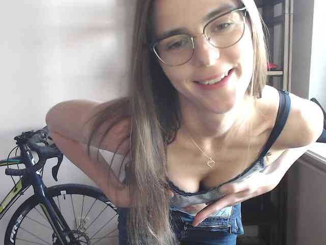 MegiKiss webcam